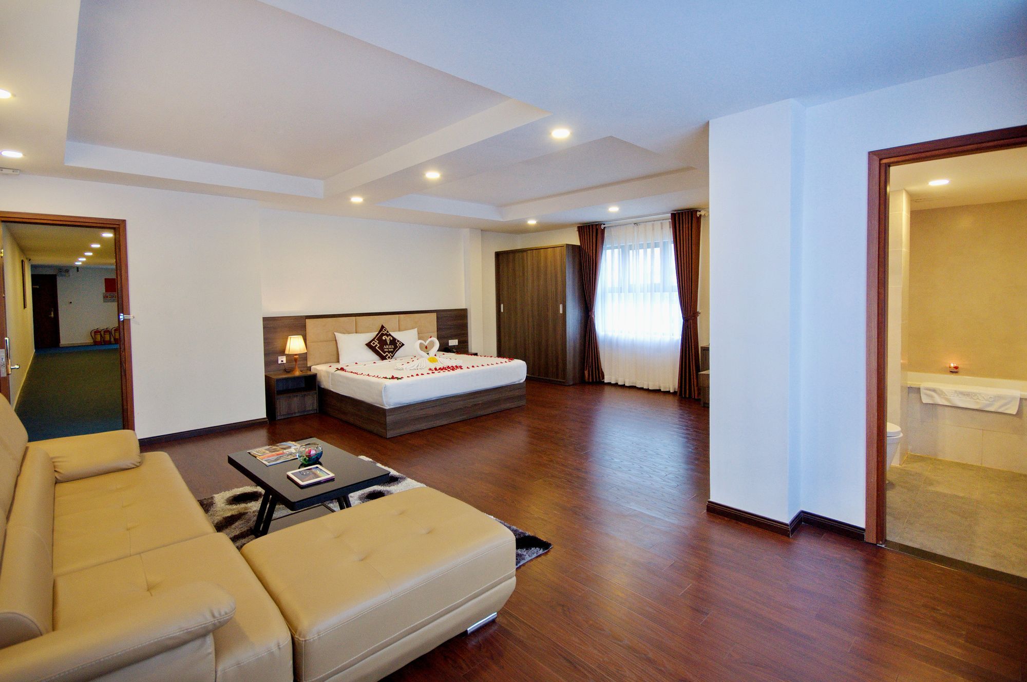 Aries Hotel Nha Trang Bagian luar foto